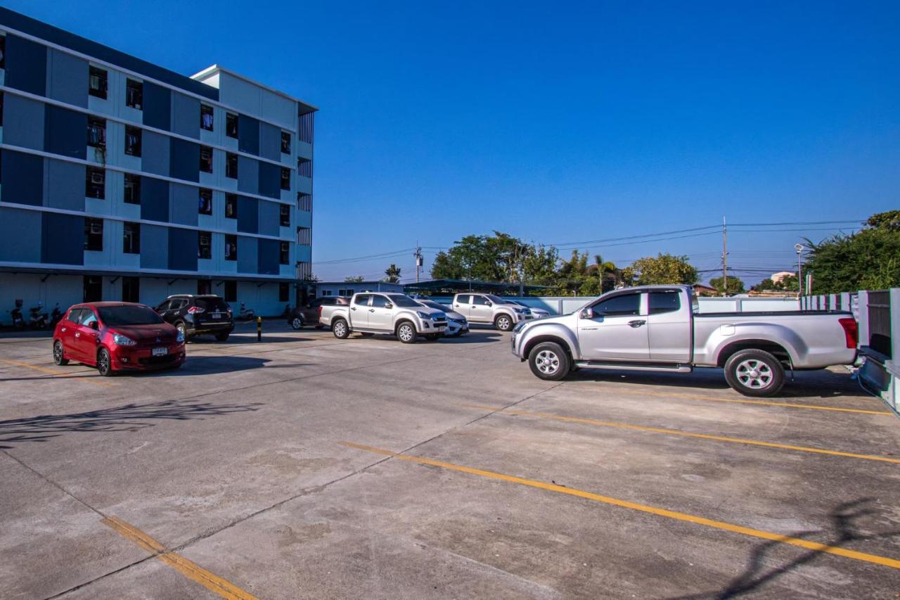 Aparthotel Salinsiri At Lat Krabang à Bangkok Extérieur photo